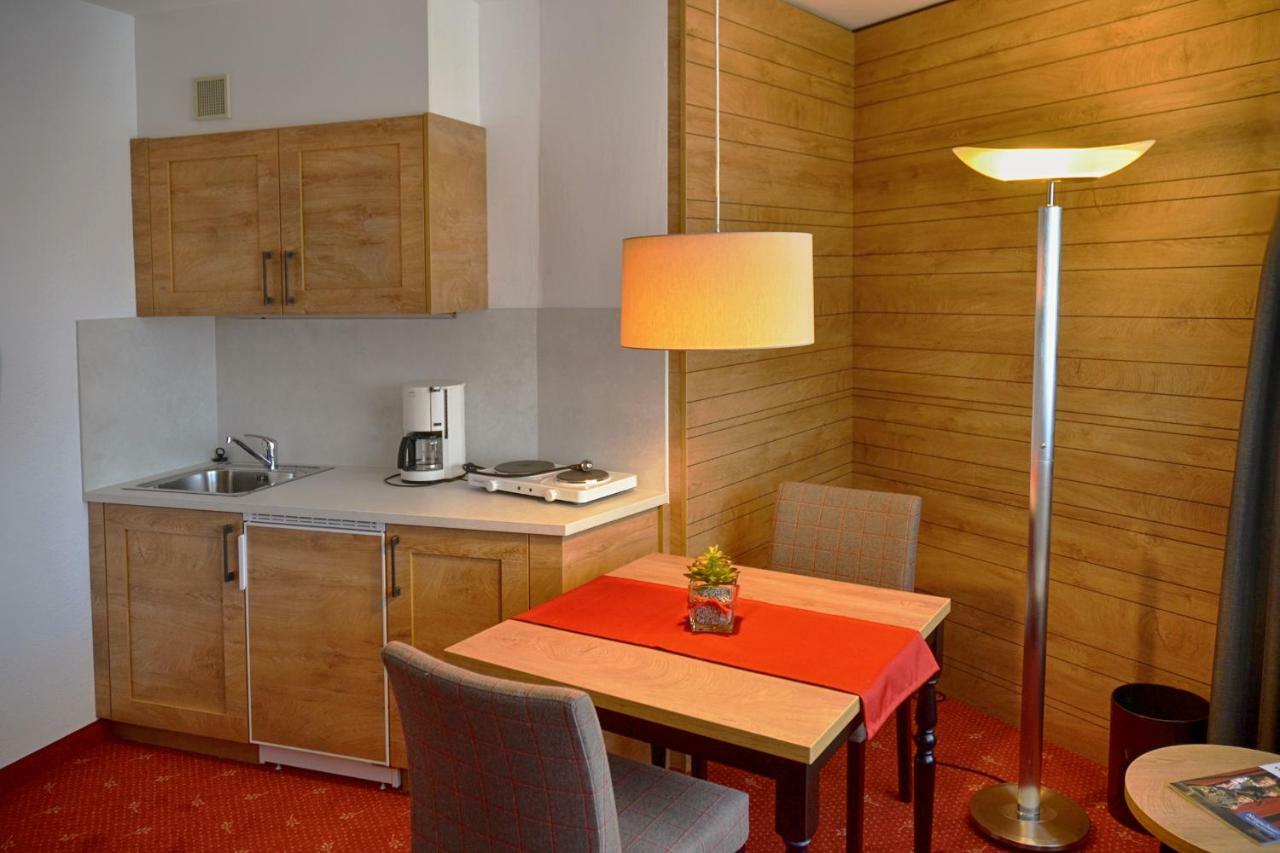 Single Room,790626627:JPEG